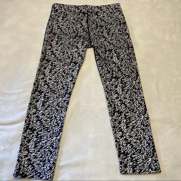 Nike Dri-fit Essential Running Tight S - Picture 10 of 14